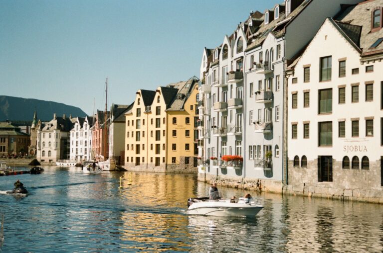 Brosundet Lagergebäude Ålesund.
